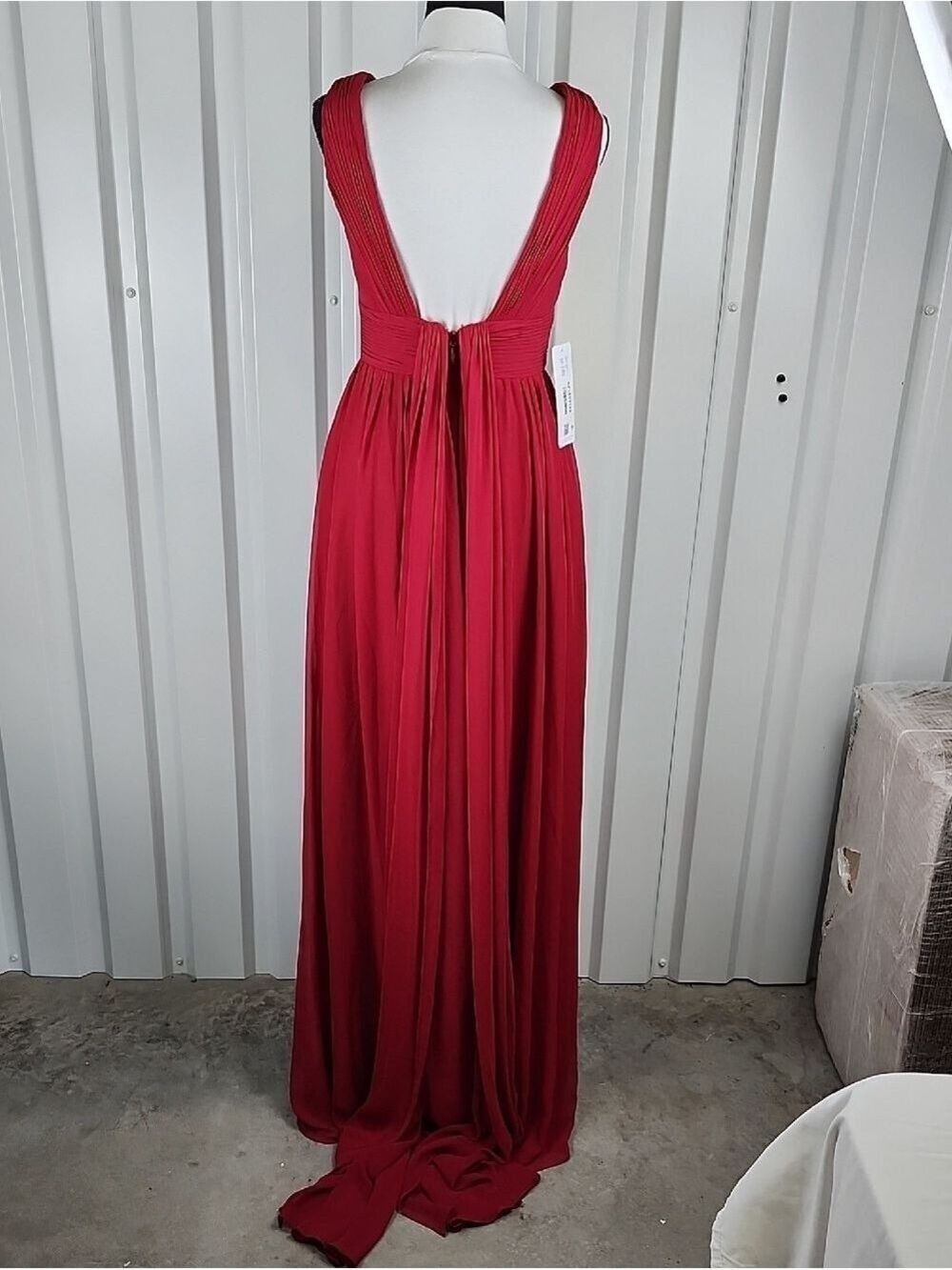 Azazie Womens Burgundy Chaney Sleeveless V-Neck Maxi Gown Size 4 NWT Pleated - Picture 2 of 9